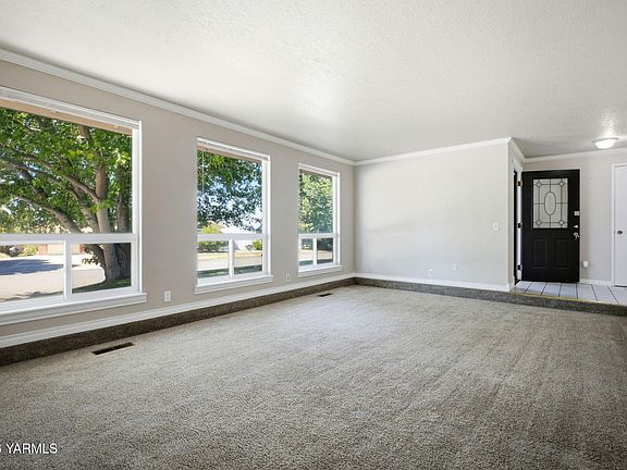4th image of 5303 N Sky Vista Ave