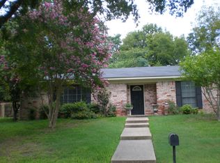 1201 Wedgewood Dr, Woodway, TX 76712