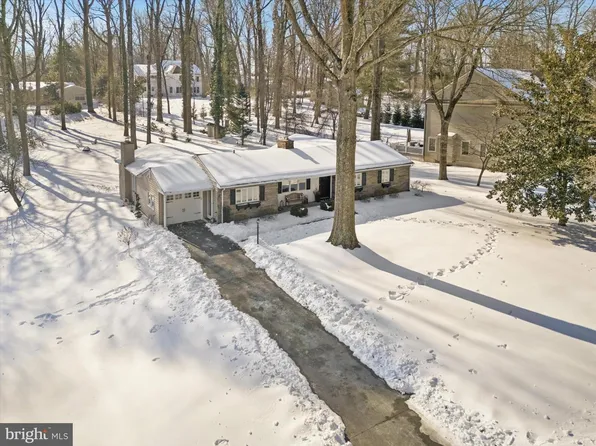 211 Deepdale Rd, Wayne, PA 19087