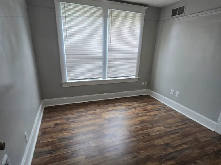 1020 N Ewing St — Photo 9