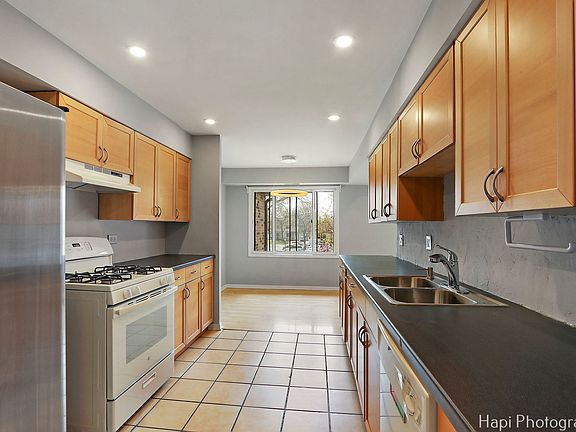 2nd image of 1132 E Randville Dr Unit 2E