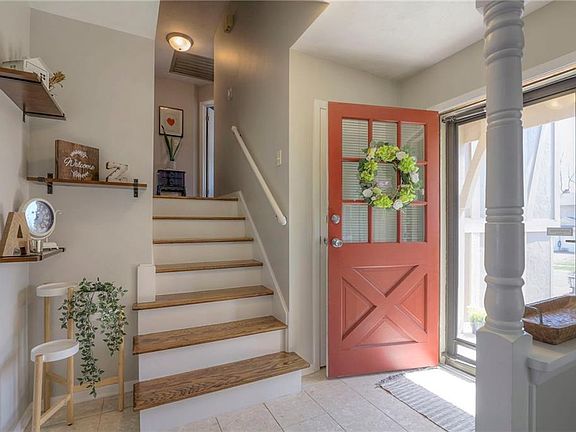 3rd image of 8532 W 90th Ter