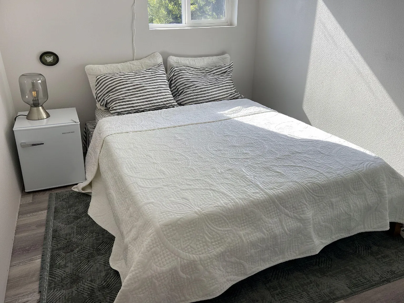 4 bed, 4.0 bath, 1600 sqft, $1,252 — Photo 1