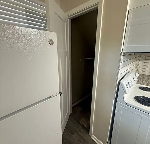 4200 Lakebreeze Ave N #1 — Photo 3