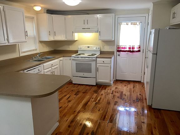 2nd image of 153 Fitch St