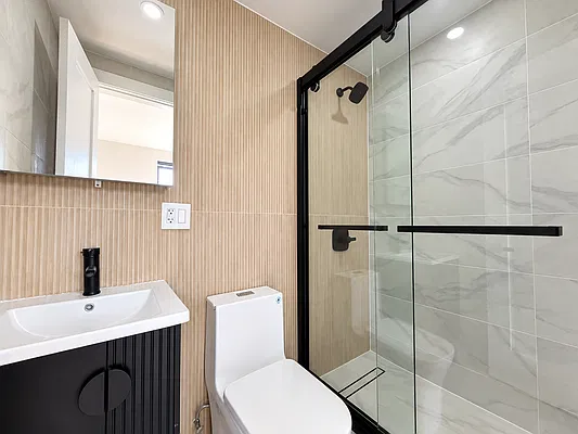 Bathroom, photo 2