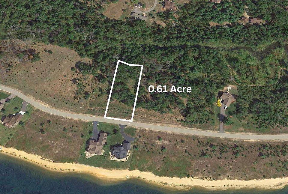 1st image of N8038 N Shore Dr