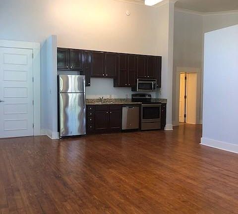 2nd image of 715 Sherman St APT 7