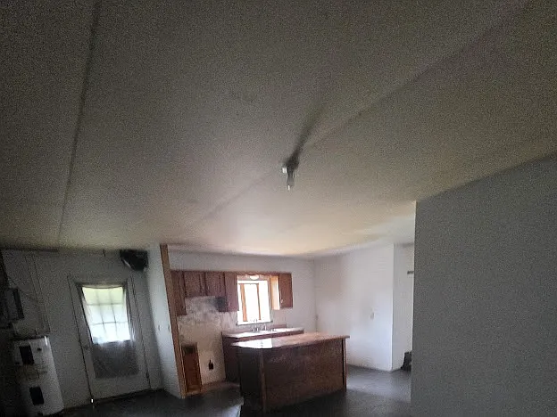 420 W State St — Photo 11