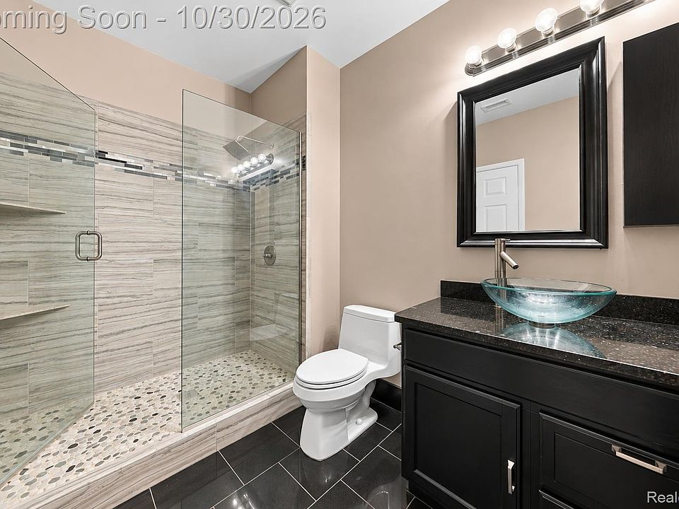 100 W 5th St Apt 712, photo 29