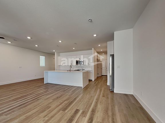 5th image of 5834 Astapor St