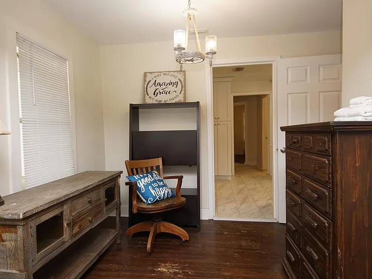 37 Magnolia Ave — Photo 46
