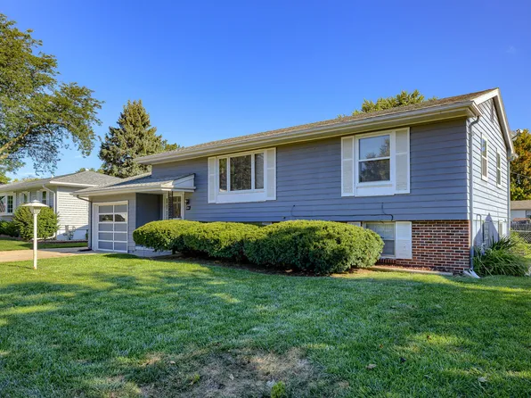 84 Wenwood Cir, Council Bluffs, IA 51503