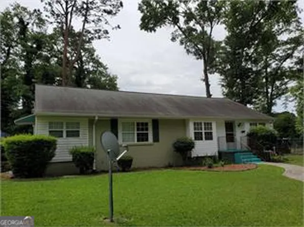 1021 Meadow Ln SE, Conyers, GA 30012