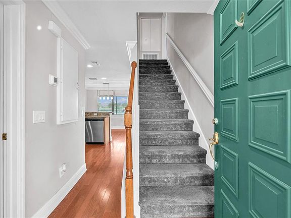 5th image of 614 Yardarm Dr #7