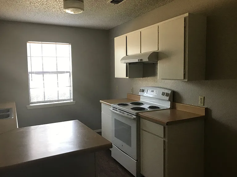 136 Jester Cir — Photo 5
