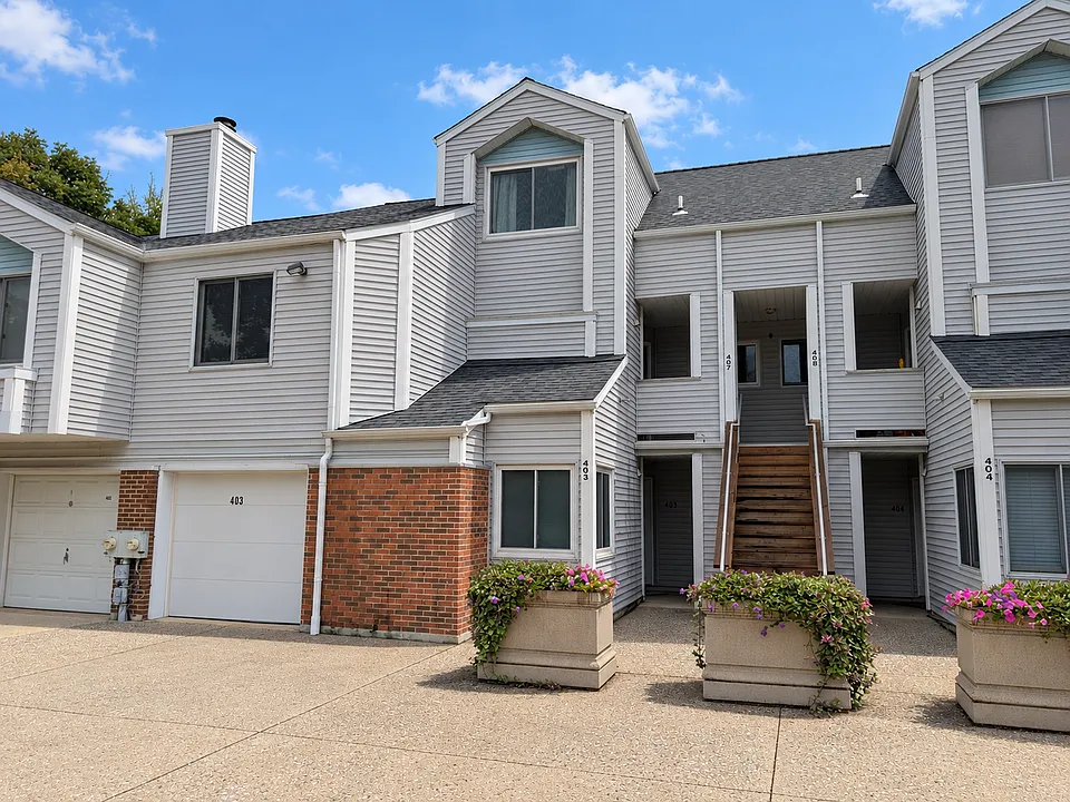 407 Creekside Dr