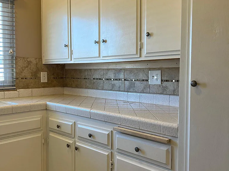 4753 W Mountain View Dr #7 — Photo 5