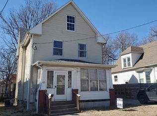 409 N 9th St, Columbia, MO 65201