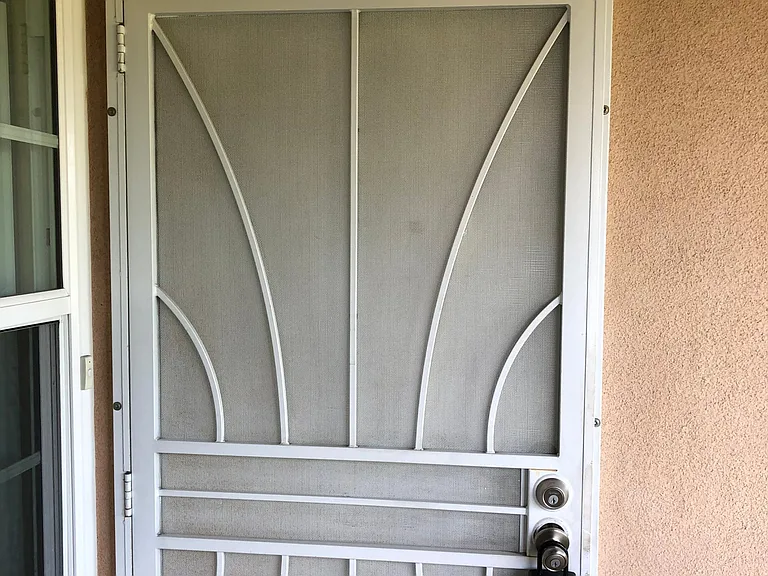 2502 W Via Corona #1/2 — Photo 9
