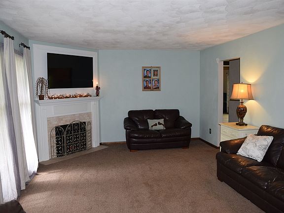 5th image of 58022 River Lake Ct