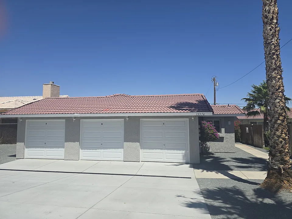 13576 El Cajon Dr #B