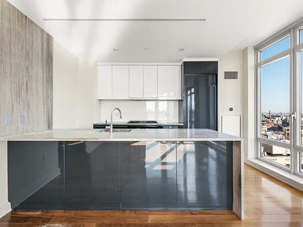 2 Northside Piers image 3 of 11