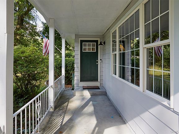 4th image of 9 Red Oaks Mill Road