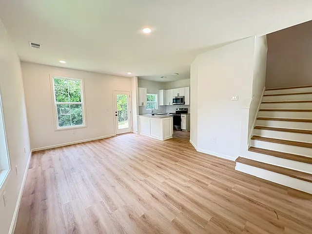 707 Williams St — Photo 4