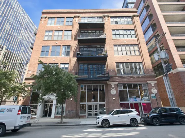 215 N Aberdeen St Unit 304B, Chicago, IL 60607