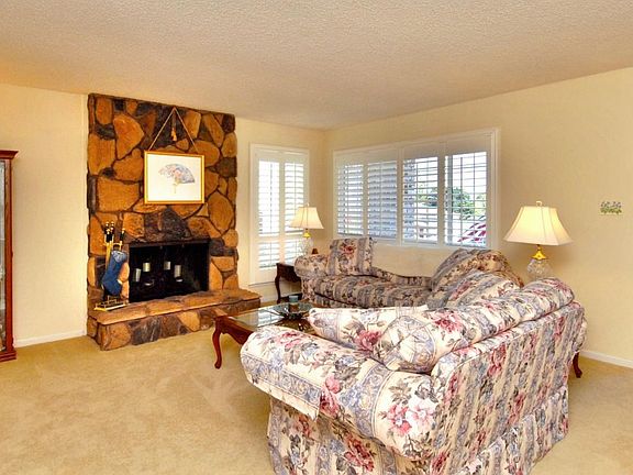 4th image of 242 Alta Mesa Dr