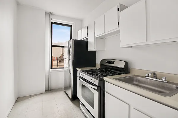 Sold by Compass | media 21