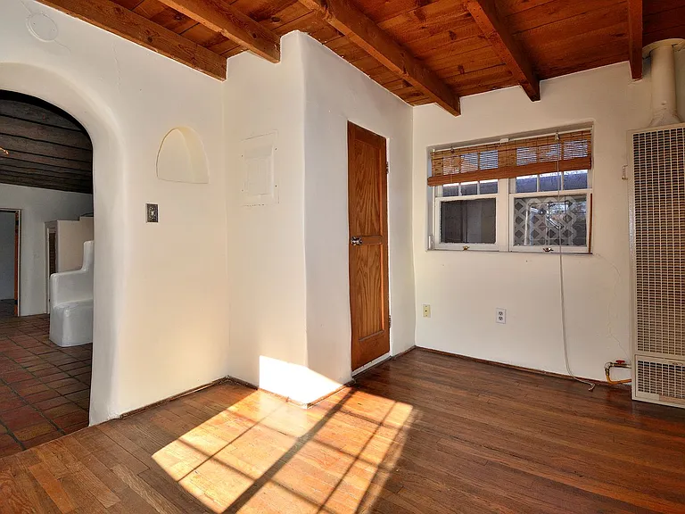 142 Duran St #2 — Photo 7