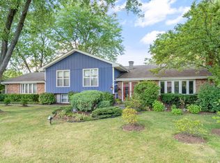 160 N Delany Rd, Gurnee, IL 60031