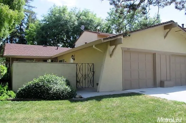 121 W El Dorado Dr photo 1