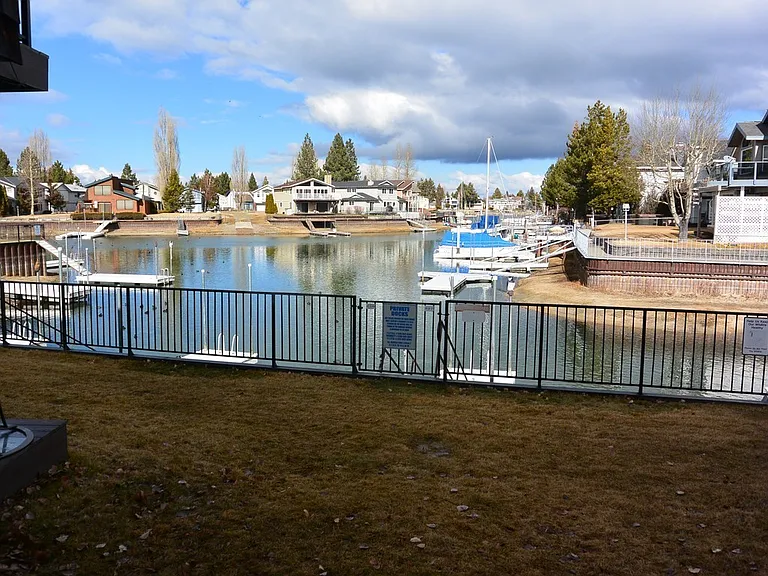 552 Christie Dr #306 — Photo 15