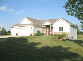 4916 Creek Haven Rd, Cottage Grove, WI 53527