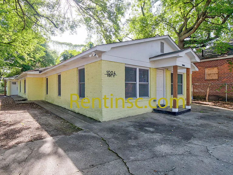 1004 Pine St — Photo 4