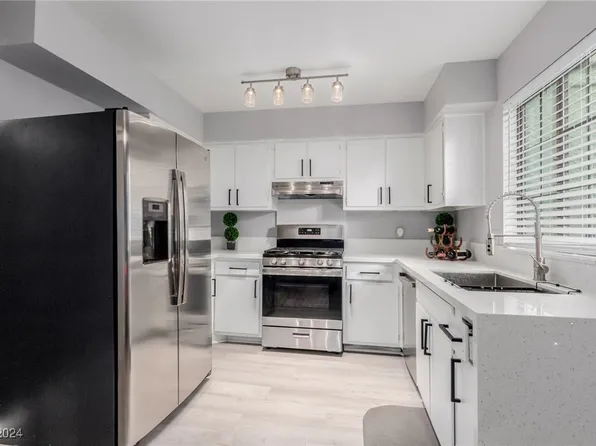 7078 Burcot Ave #B15, Las Vegas, NV 89156
