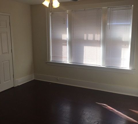 4th image of 5037 Oleatha Ave