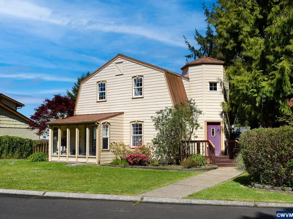 1580 SW Fairway Dr, Waldport, OR 97394