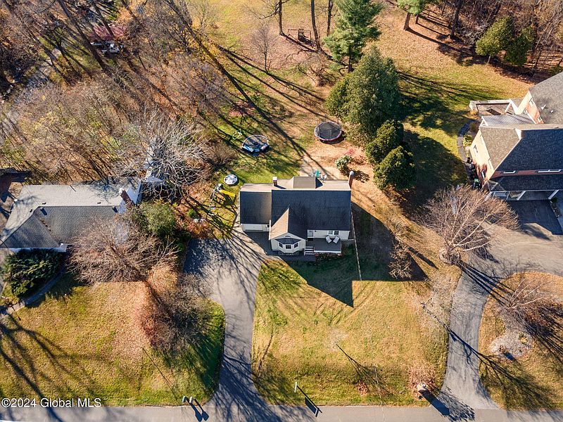 2nd image of 535 Sacandaga Road