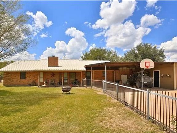 3rd image of 8257 N Us Highway 283
