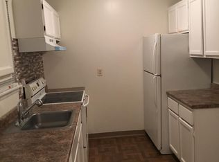 110 High Path Rd, Windsor, CT 06095