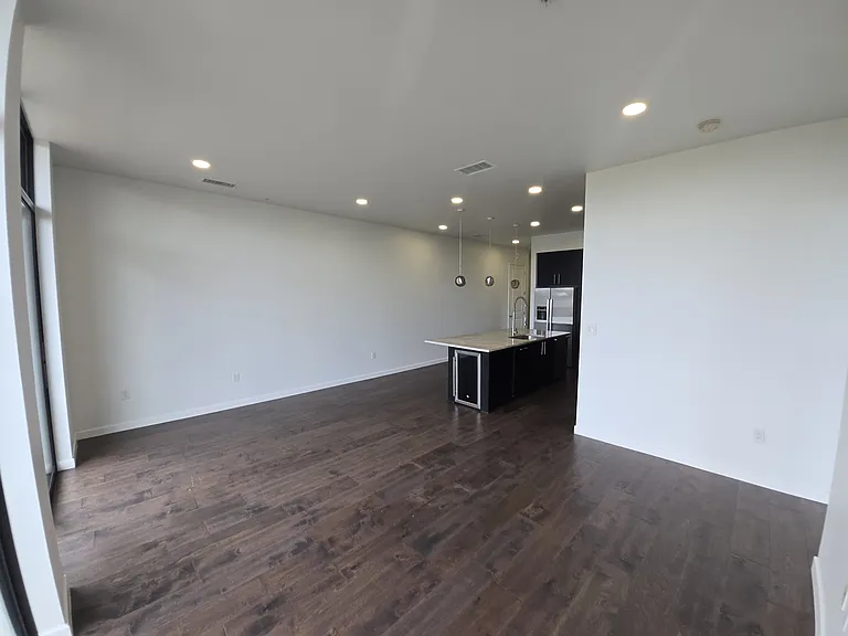 4820 Caroline St #304 — Photo 14