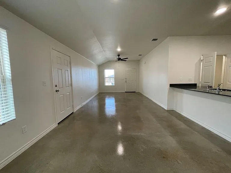 2317 Zanoletti Dr — Photo 6
