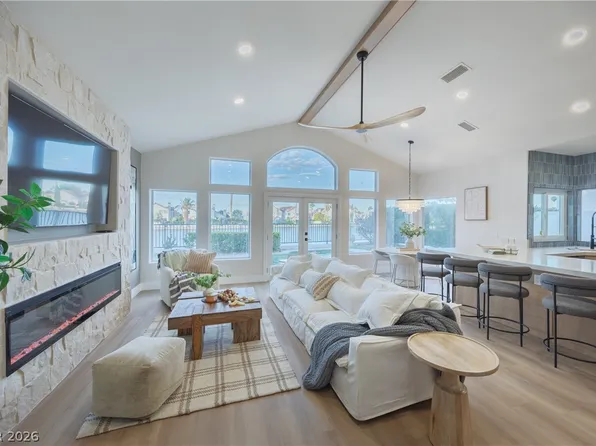 2972 Sun Lake Dr, Las Vegas, NV 89128