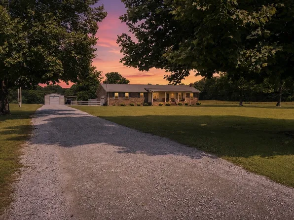 43 Boning Rd, Fayetteville, TN 37334