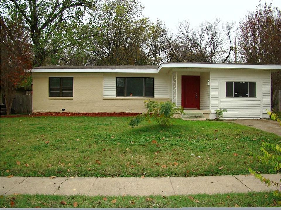 1st image of 1313 Burleson St