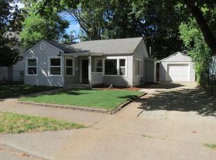 236 NE B St, Grants Pass, OR 97526